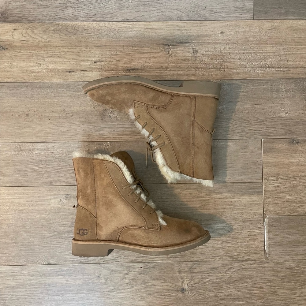 Ugg Quincy Lace Up Winter Boots